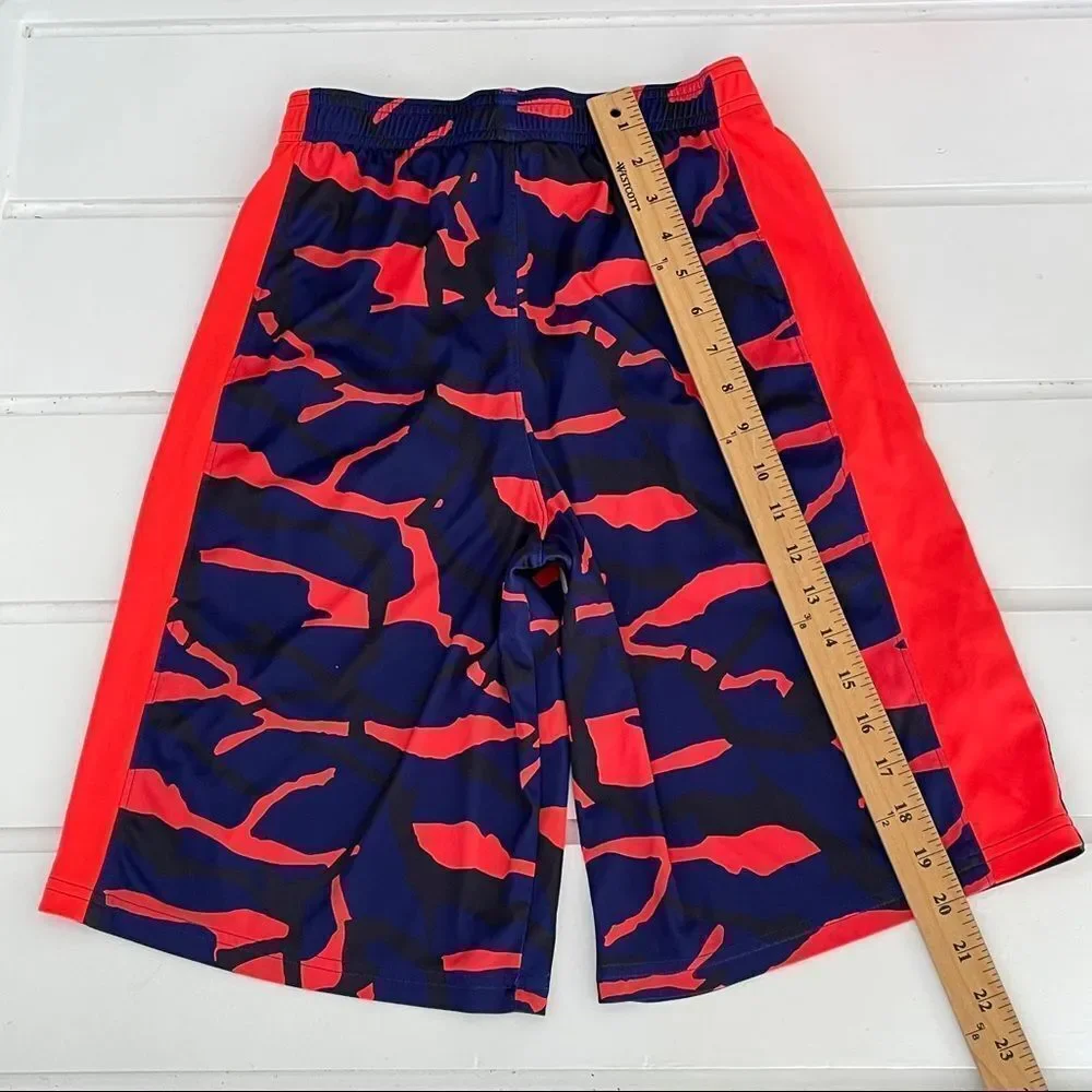 Under Armour Boys Printed Orange, Navy, and Black Printed Camo Shorts Size Large